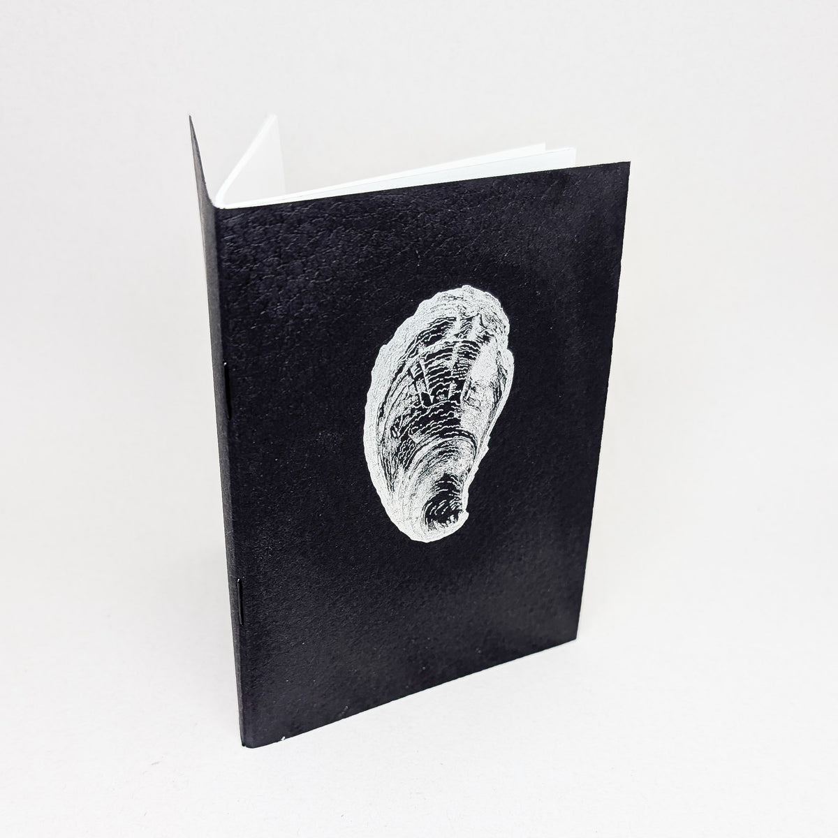 Oyster Logbook (Limited Edition Cover)